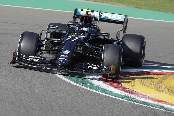 Bottas mit Startplatz 1 - © Foto: Luca Bruno/AP Pool/dpa