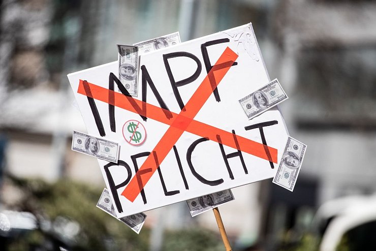 Demonstrationen der Initiative &laquo;Querdenken&raquo; in Stuttgart - &copy; Foto: Christoph Schmidt/dpa