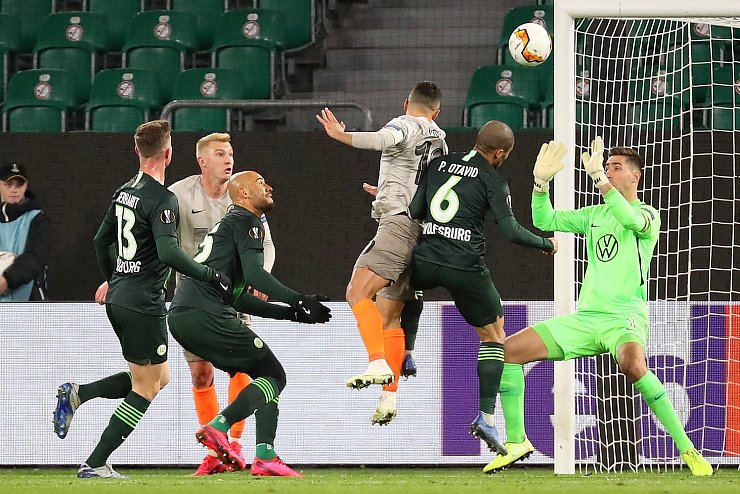 Schachtjor-F&uuml;hrung - &copy; Foto: Darius Simka/VfL Wolfsburg/dpa