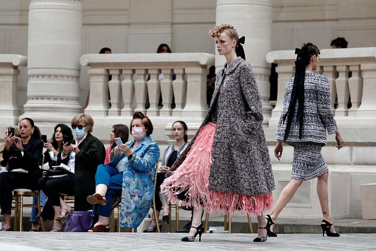 Haute-Couture-Modenschauen - &copy; Foto: Lewis Joly/AP/dpa