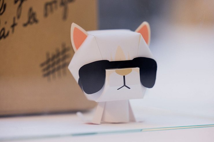 Karl Lagerfeld - © Foto: Rolf Vennenbernd/dpa