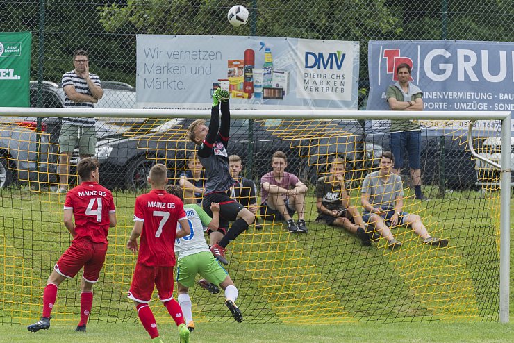 U19-Fußball in Elbrinxen - © Egon Penner