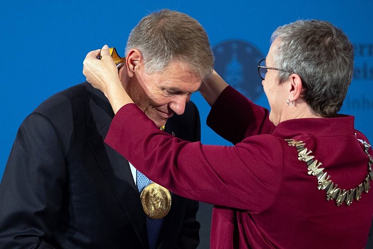 Sibylle Keupen + Klaus Iohannis - &copy; Foto: Federico Gambarini/dpa