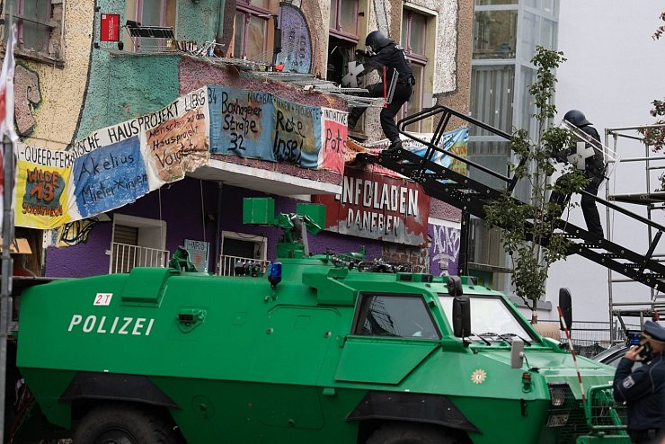 Räumung von «Liebig 34» - © Foto: Christophe Gateau/dpa