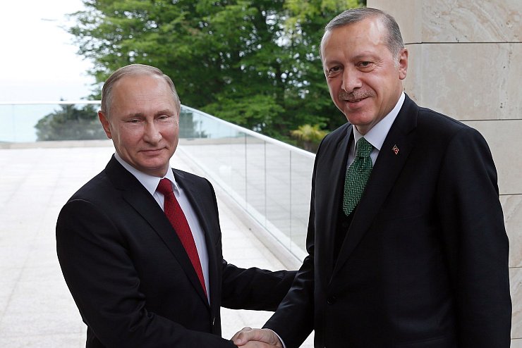 Putin empfängt Erdogan in Sotschi - © Foto: Yuri Kochetkov/Pool EPA/AP/dpa/Archiv