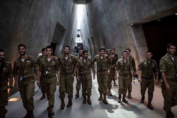 - &copy; Ilia Yefimovich/dpa