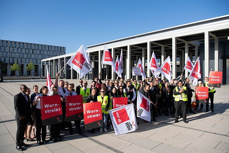 - © Paul Zinken/dpa