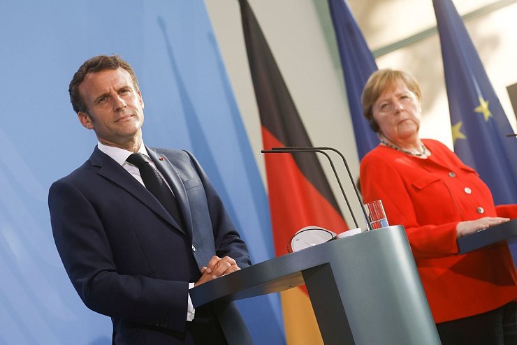 Treffen Merkel und Macron - &copy; Foto: Axel Schmidt/Reuters-Pool/dpa