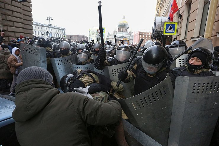 Proteste in St. Petersburg - &copy; Foto: Valentin Egorshin/AP/dpa