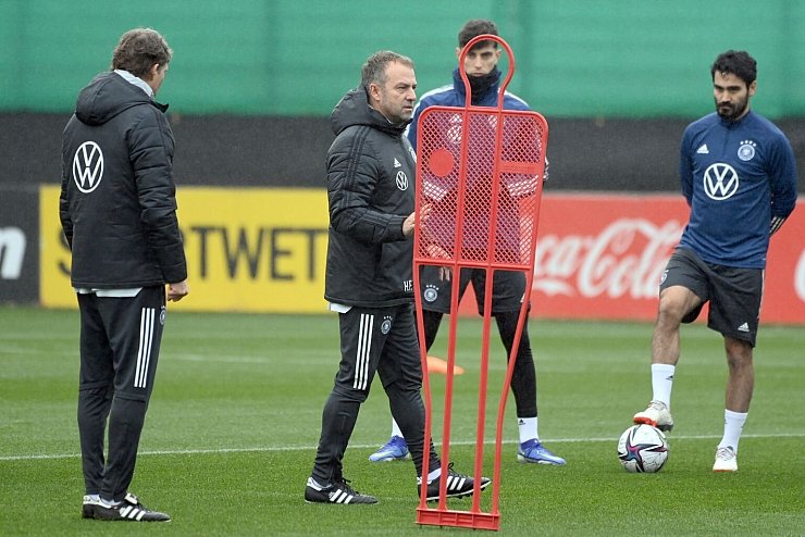 Abschlusstraining - &copy; Foto: Swen Pf&ouml;rtner/dpa