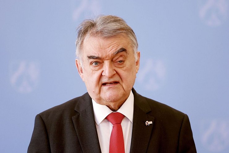 - © Oliver Berg/dpa