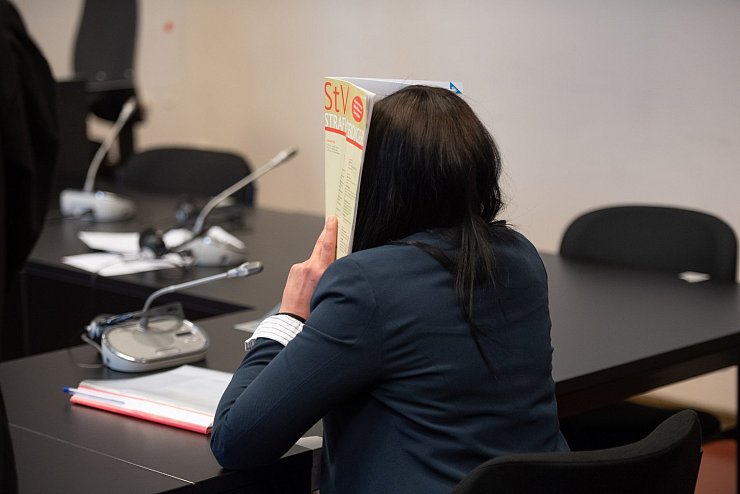 Prozess gegen Terroristen-Witwe - &copy; Foto: Daniel Reinhardt/dpa Pool/dpa