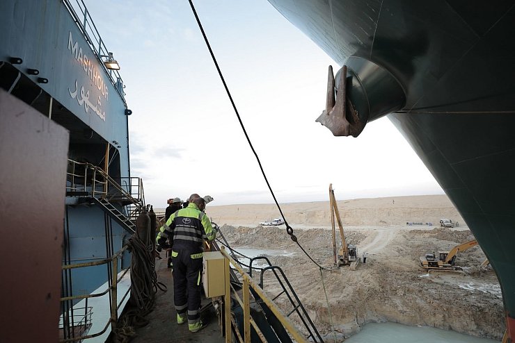 Bergungsaktion - &copy; Foto: Suez Canal Authority/APA Images via ZUMA Wire/dpa