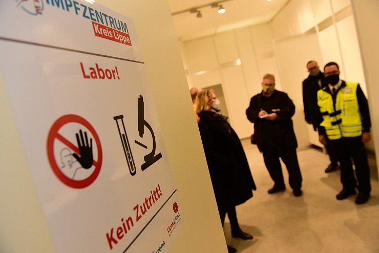 Testlauf am Impfzentrum in der Phoenix-Contact-Halle - © Nicole Ellerbrake