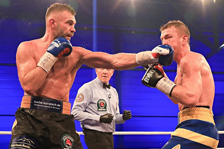 Schlagabtausch - &copy; Foto: Peter Gercke/dpa-Zentralbild/dpa