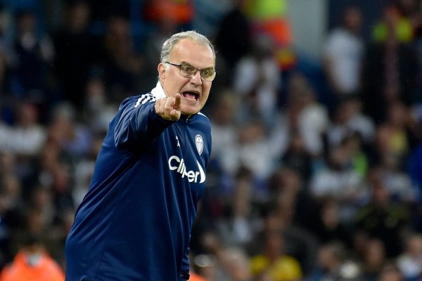 Marcelo Bielsa trainiert jetzt die Nationalmannschaft von Uruguay. - © Rui Vieira/AP/dpa