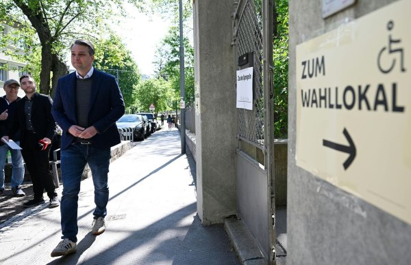 Wiens FPÖ-Spitzenkandidat Dominik Nepp setzte im Wahlkampf auf die Themen Sicherheit und Migration. - © Helmut Fohringer/APA/dpa
