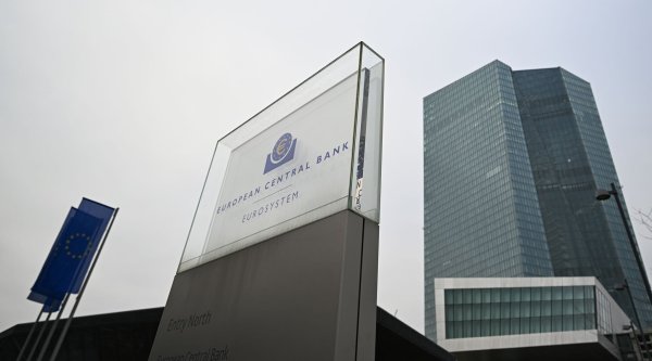 Europäische Zentralbank erwartet weitere Verlustjahre (Archivbild) - © Arne Dedert/dpa