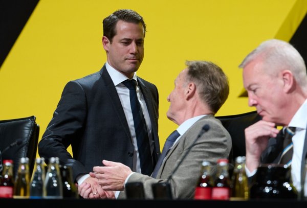 Lars Ricken (links) und Hans-Joachim Watzke wollen bei Borussia Dortmund zusammenstehen - © Bernd Thissen/dpa