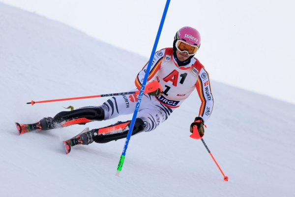 Der deutsche Hoffnungsträger Linus Straßer kassierte in Gurgl einen Rückschlag. - © Giovanni Maria Pizzato/AP