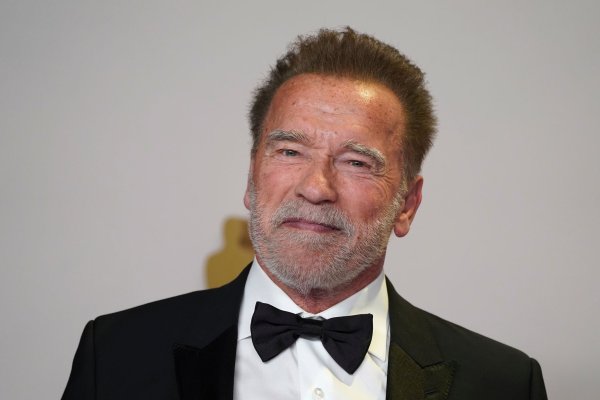 Der Republikaner Arnold Schwarzenegger spricht sich für Kamala Harris aus (Archivbild). - © Jordan Strauss/Invision via AP/dpa