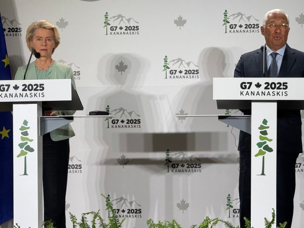 Sind für die EU beim G7-Gipfel dabei: EU-Kommissionspräsidentin Ursula von der Leyen und EU-Ratspräsident António Costa. - © Ansgar Haase/dpa
