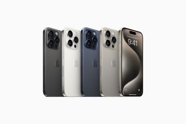 Das neue Iphone 15 Pro kommt mit einem Gehäuse aus Titan und dem neuen Chip A17 Pro daher. - © Apple/dpa-tmn