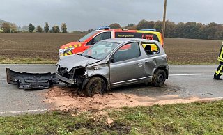Das Fahrzeug war auf die Seite gekippt. - Freiwillige Feuerwehr Bad Salzuflen