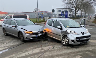 Zwei Autos sind am Mittwochmorgen ineinander gekracht. - Privat