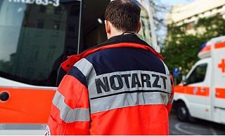 Der Motorradfahrer wurde schwer verletzt. - Symbolbild: dpa Der Motorradfahrer wurde schwer verletzt. - Symbolbild: dpa