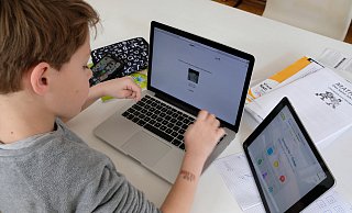 Digitales Lernen spielt in Corona-Zeiten eine große Rolle – notgedrungen. Aber wie sieht es in der Zukunft aus? - Sven Koch