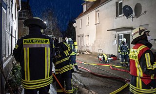 Küchenbrand in der Horner Altstadt mit einer verletzten Person. - Feuerwehr Horn-Bad Meinberg