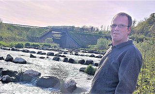 Hobbyfilmer Stefan Hilkemeier aus Schieder-Schwalenberg ist mit seinen Aufnahmen vom Schiedersee bekannt worden. - Michaela Weiße Hobbyfilmer Stefan Hilkemeier aus Schieder-Schwalenberg ist mit seinen Aufnahmen vom Schiedersee bekannt worden. - Michaela Weiße