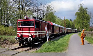 Der Osterhase fährt am 12. und 13. April mit der Extertalbahn. - Michael Rehfeld Der Osterhase fährt am 12. und 13. April mit der Extertalbahn. - Michael Rehfeld