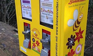 In Bavenhausen gibt es bereits einen Bienenfutterautomaten. - Heimatverein Bavenhausen In Bavenhausen gibt es bereits einen Bienenfutterautomaten. - Heimatverein Bavenhausen