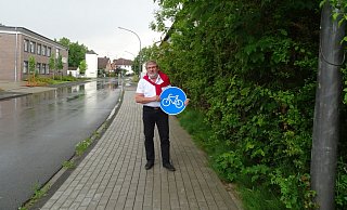 Rolf Kamphausen von der Lagenser SPD setzt sich für einen Geh- und Radweg an der Ehlenbrucher Straße ein. - SPD Rolf Kamphausen von der Lagenser SPD setzt sich für einen Geh- und Radweg an der Ehlenbrucher Straße ein. - SPD