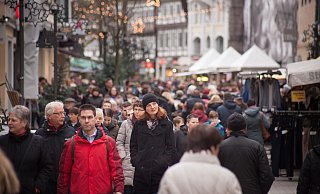 Volle Innenstadt zur Weihnachtszeit: Ein Beirat soll das Marketing für Detmold künftig verbessern. - Torben Gocke