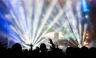 20 DJs  sorgen am 23. Februar in der Salzestadt für ein generationsübergreifendes Spektakel. - Pixabay.com