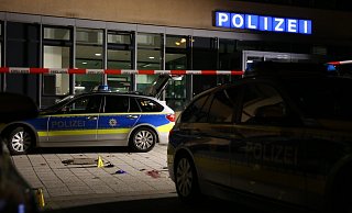 Der Tatort vor einer Polizeistation in Gelsenkirchen Anfang Januar. - Foto: Rene werner/IDA NewsMedia/dpa