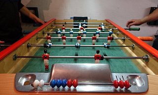 Eine Runde Kicker, Billard oderein Videospiel, viel mehr wollen Jugendliche nach der Schule gar nicht von einem Jugendzentrum, sagt Diana Falk. Sie hofft, dass das auch in Schieder bald wieder möglich ist. - Symbolbild: Pixabay