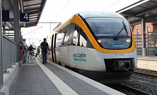 Halt: Die Eurobahn am Bahnhof in Lage. - Archivfoto: Cordula Gröne