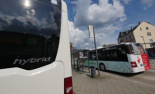 Hybrid-Busse machen den Stadtverkehr klimafreundlicher. - Jost Wolf Hybrid-Busse machen den Stadtverkehr klimafreundlicher. - Jost Wolf