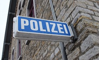 Die Polizei sucht nach den T&auml;tern, die in Bad Salzuflen in H&auml;user eingebrochen sind. - Jens Rademacher/Symbolfoto