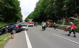 Bei einem Unfall auf der Ostwestfalenstraße sind am Freitagmittag fünf Personen verletzt worden.  - Freitag Medien Gruppe