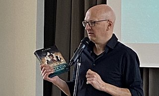 Christian Tielmann präsentiert sein Buch Ocean City – Jede Sekunde zählt in der Johannes-Gigas-Schule. - Johannes-Gigas-Schule Christian Tielmann präsentiert sein Buch Ocean City – Jede Sekunde zählt in der Johannes-Gigas-Schule. - Johannes-Gigas-Schule