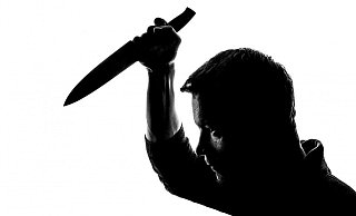 Mit einem Küchenmesser sticht Hartmut H. auf seine Ehefrau ein. Anschließend erstickt er sie. - Symbolbild: Pixabay