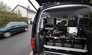 Tempoüberwachung: Die Stadt Detmold kontrolliert mit eigenem Messwagen. Gegen ein Knöllchen klagt ein Detmolder. Er zweifelt an der Richtigkeit der Messdaten. - Bernhard Preuss