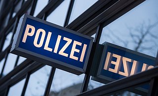 Die Polizei sucht Hinweise zu einem Diebstahl in Schlangen. - Boris Roessler/dpa Die Polizei sucht Hinweise zu einem Diebstahl in Schlangen. - Boris Roessler/dpa