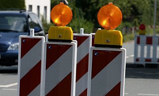 Wegen Schäden an der Bega-Brücke ist ein Abschnitt der Mittelstraße aus Sicherheitsgründen derzeit voll gesperrt. - Symbolbild: LZ Wegen Schäden an der Bega-Brücke ist ein Abschnitt der Mittelstraße aus Sicherheitsgründen derzeit voll gesperrt. - Symbolbild: LZ