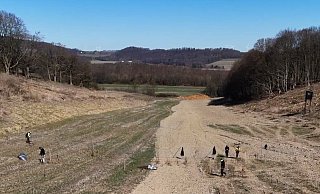 Auf dieser Fläche wachsen demnächst 14.000 junge Bäume. - Landesverband Lippe Auf dieser Fläche wachsen demnächst 14.000 junge Bäume. - Landesverband Lippe